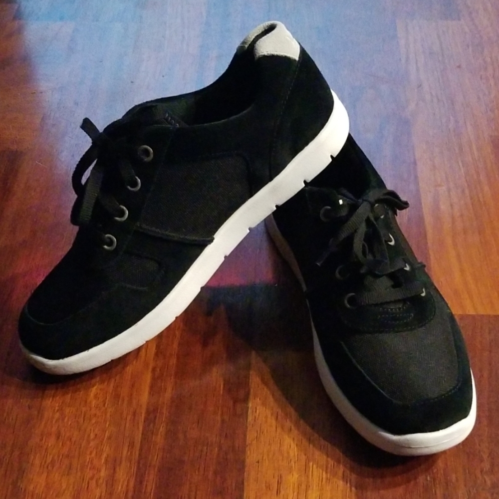 NWT UGG Cali Low Sneaker *MACHINE WASHABLE*